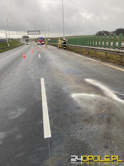 Kierujący BMW wjechał w bariery energochłonne na A4
