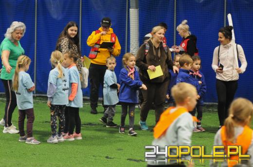 Przedszkolaki uczyły się zasad obowiązujących na drodze