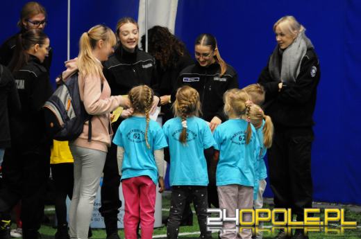 Przedszkolaki uczyły się zasad obowiązujących na drodze