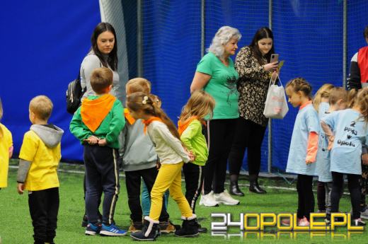 Przedszkolaki uczyły się zasad obowiązujących na drodze