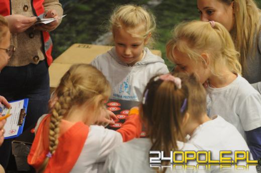 Przedszkolaki uczyły się zasad obowiązujących na drodze