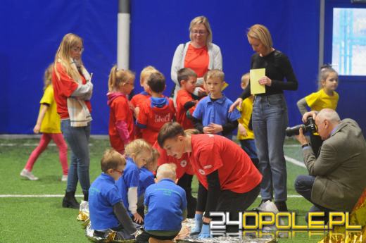 Przedszkolaki uczyły się zasad obowiązujących na drodze