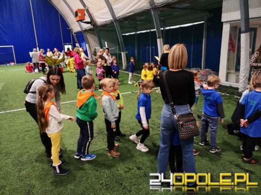 Przedszkolaki uczyły się zasad obowiązujących na drodze