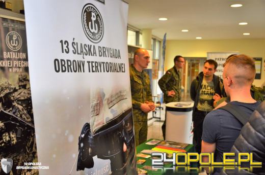 Opolscy żołnierze promują Legię Akademicką