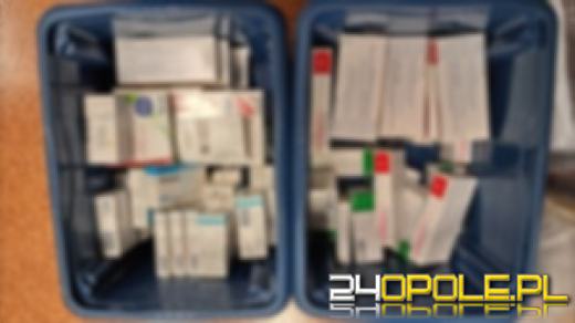 Wystawiali fikcyjne recepty. Zostali aresztowani