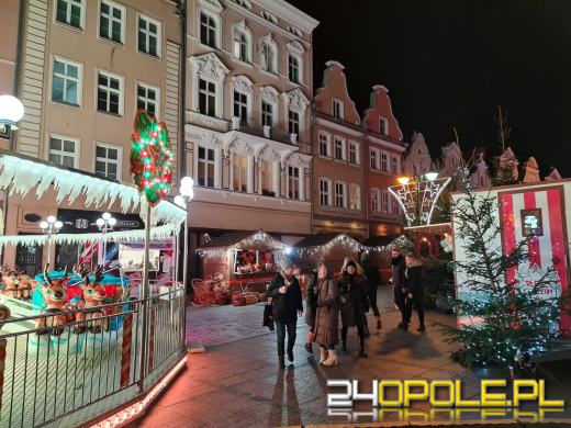 Już jutro otwarcie Jarmarku Bożonarodzeniowego. Opole pięknieje na święta 