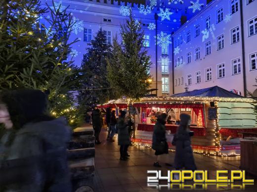 Już jutro otwarcie Jarmarku Bożonarodzeniowego. Opole pięknieje na święta 