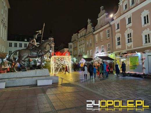 Już jutro otwarcie Jarmarku Bożonarodzeniowego. Opole pięknieje na święta 