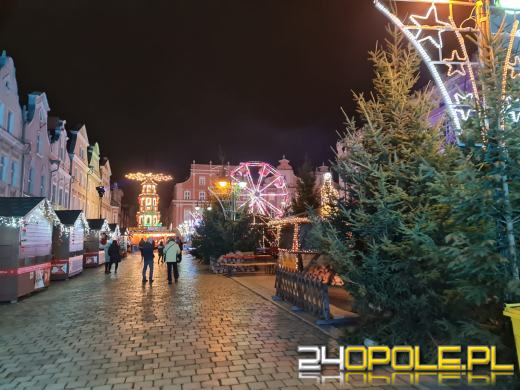 Już jutro otwarcie Jarmarku Bożonarodzeniowego. Opole pięknieje na święta 