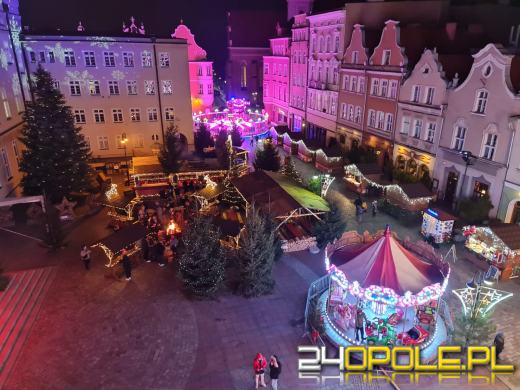 Już jutro otwarcie Jarmarku Bożonarodzeniowego. Opole pięknieje na święta 