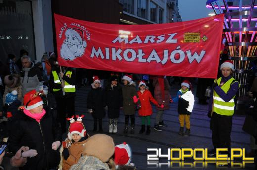 Marsz Mikołajów tradycyjnie rozpoczął okres oczekiwania na święta Bożego Narodzenia