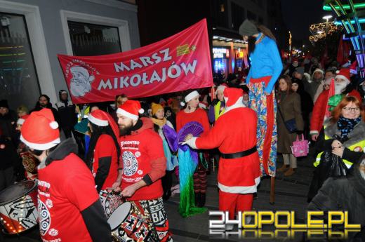 Marsz Mikołajów tradycyjnie rozpoczął okres oczekiwania na święta Bożego Narodzenia