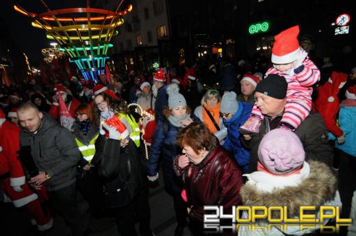 Marsz Mikołajów tradycyjnie rozpoczął okres oczekiwania na święta Bożego Narodzenia