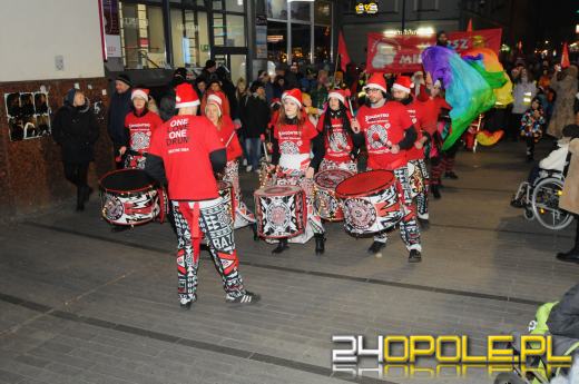 Marsz Mikołajów tradycyjnie rozpoczął okres oczekiwania na święta Bożego Narodzenia