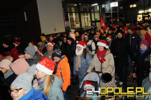 Marsz Mikołajów tradycyjnie rozpoczął okres oczekiwania na święta Bożego Narodzenia