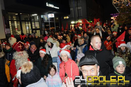 Marsz Mikołajów tradycyjnie rozpoczął okres oczekiwania na święta Bożego Narodzenia