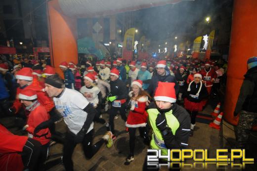 Ponad pół tysiąca uczestników drugiego już "Nocnego Mikołajkowego Biegu Nyskiego"
