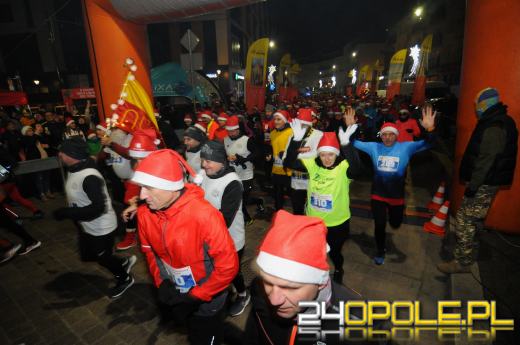 Ponad pół tysiąca uczestników drugiego już "Nocnego Mikołajkowego Biegu Nyskiego"