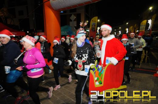 Ponad pół tysiąca uczestników drugiego już "Nocnego Mikołajkowego Biegu Nyskiego"