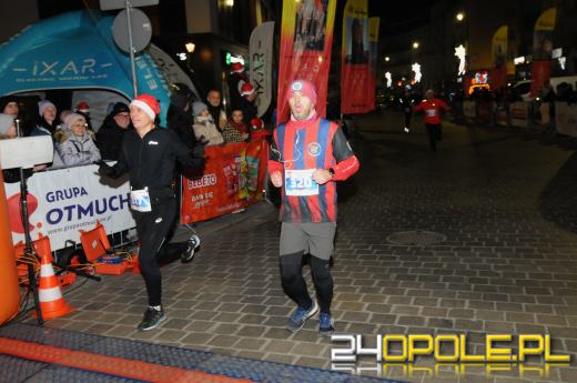 Ponad pół tysiąca uczestników drugiego już "Nocnego Mikołajkowego Biegu Nyskiego"