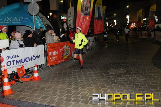 Ponad pół tysiąca uczestników drugiego już "Nocnego Mikołajkowego Biegu Nyskiego"
