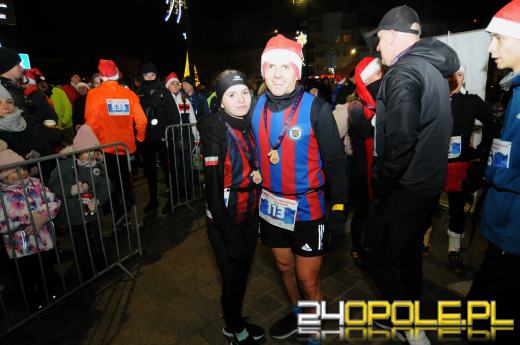 Ponad pół tysiąca uczestników drugiego już "Nocnego Mikołajkowego Biegu Nyskiego"