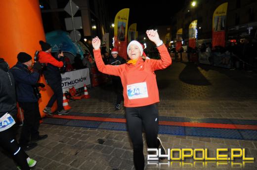 Ponad pół tysiąca uczestników drugiego już "Nocnego Mikołajkowego Biegu Nyskiego"