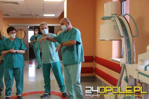 Super robot medyczny pomaga opolskim lekarzom w trakcie operacji