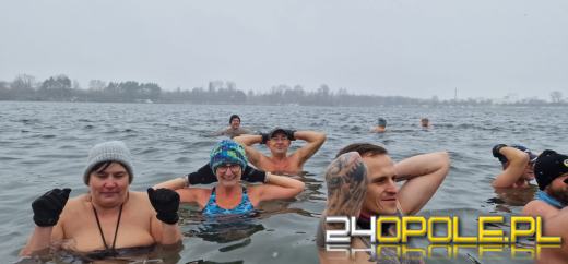 Prawdziwe zimowe morsowanie. Idealne warunki na Kąpielisku Bolko