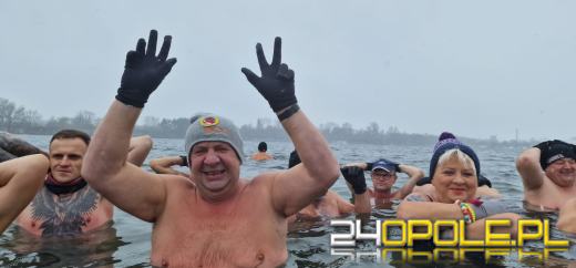 Prawdziwe zimowe morsowanie. Idealne warunki na Kąpielisku Bolko