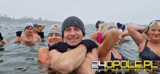 Prawdziwe zimowe morsowanie. Idealne warunki na Kąpielisku Bolko