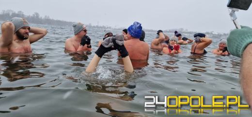 Prawdziwe zimowe morsowanie. Idealne warunki na Kąpielisku Bolko