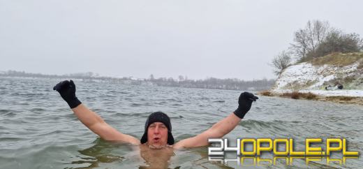 Prawdziwe zimowe morsowanie. Idealne warunki na Kąpielisku Bolko