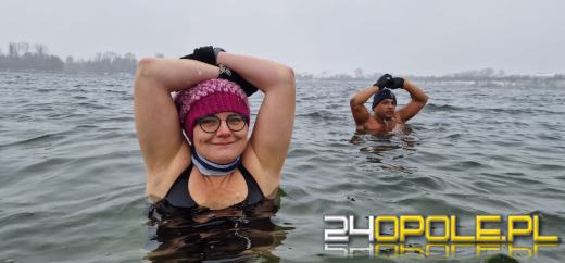 Prawdziwe zimowe morsowanie. Idealne warunki na Kąpielisku Bolko