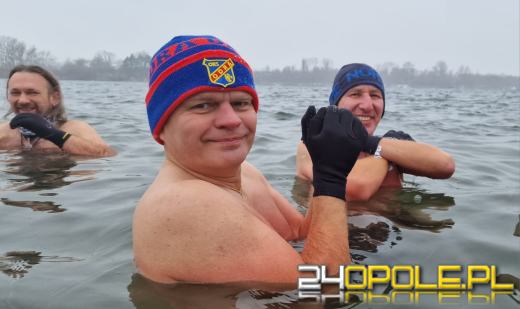 Prawdziwe zimowe morsowanie. Idealne warunki na Kąpielisku Bolko
