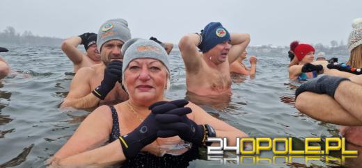 Prawdziwe zimowe morsowanie. Idealne warunki na Kąpielisku Bolko