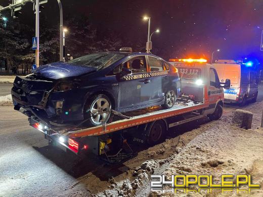 Trzy samochody zderzyły się na skrzyżowaniu w Opolu