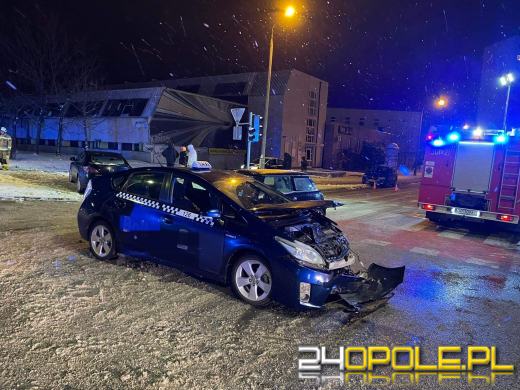 Trzy samochody zderzyły się na skrzyżowaniu w Opolu