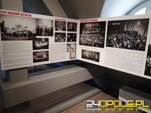 Uroczyście odsłonięto tablicę informacyjną Izby Pamięci Solidarności