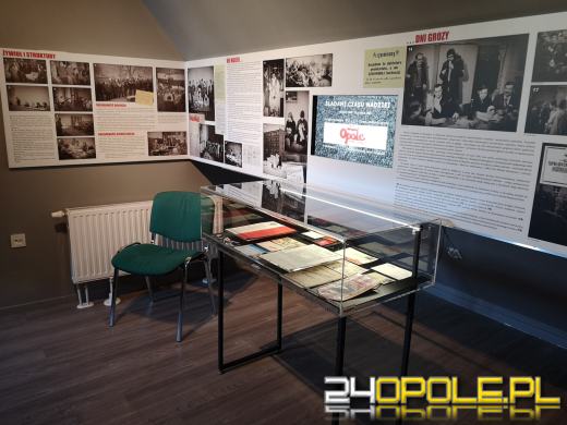 Uroczyście odsłonięto tablicę informacyjną Izby Pamięci Solidarności