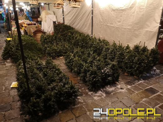 Trwa Jarmark Bożonarodzeniowy. Opolanie tłumnie odwiedzają stoiska i atrakcje