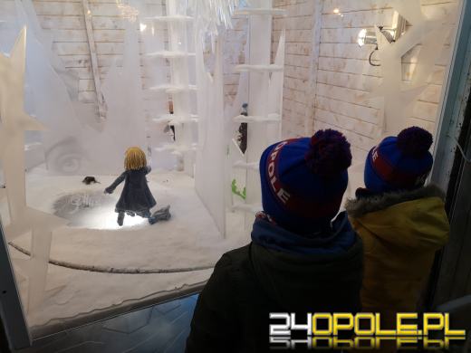 Trwa Jarmark Bożonarodzeniowy. Opolanie tłumnie odwiedzają stoiska i atrakcje