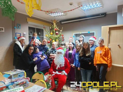 Policjanci odwiedzili Dom Dziecka w Jasienicy Górnej