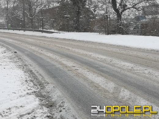 Śnieg nie odpuszcza. Na drogach panują ekstremalne warunki