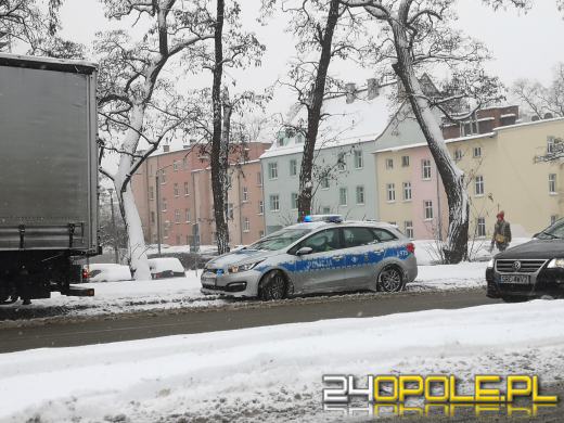Służby cały czas wyjeżdżają do kolizji drogowych. Warunki są wręcz...ekstremalne