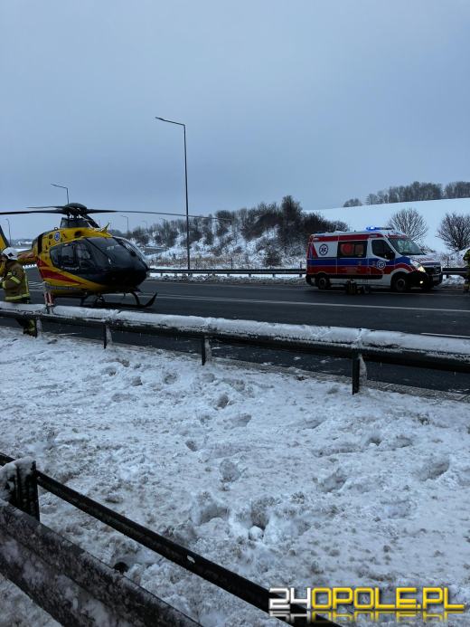 Dachowanie na A4. Autostrada zablokowana po śmiertelnym wypadku