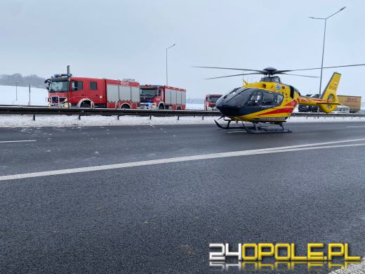 Dachowanie na A4. Autostrada zablokowana po śmiertelnym wypadku