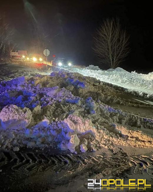 Drogi nadal nieprzejezdne. Kierowcy utknęli na DK 38