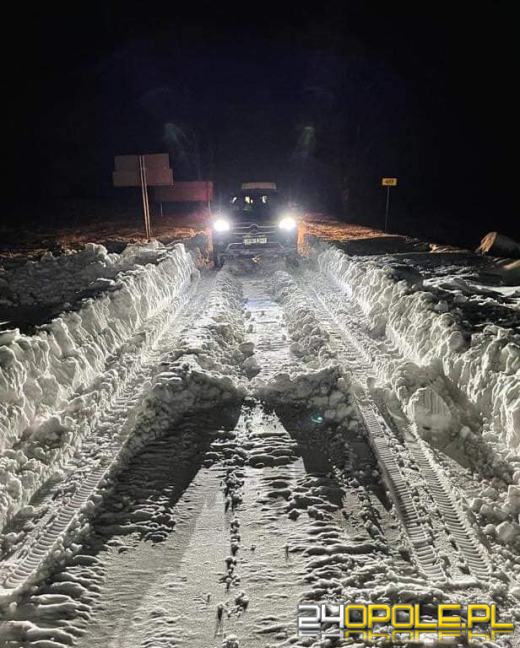 Drogi nadal nieprzejezdne. Kierowcy utknęli na DK 38