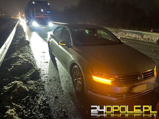 Z ciężarówki spadło drewno. Obwodnica Opola była zablokowana